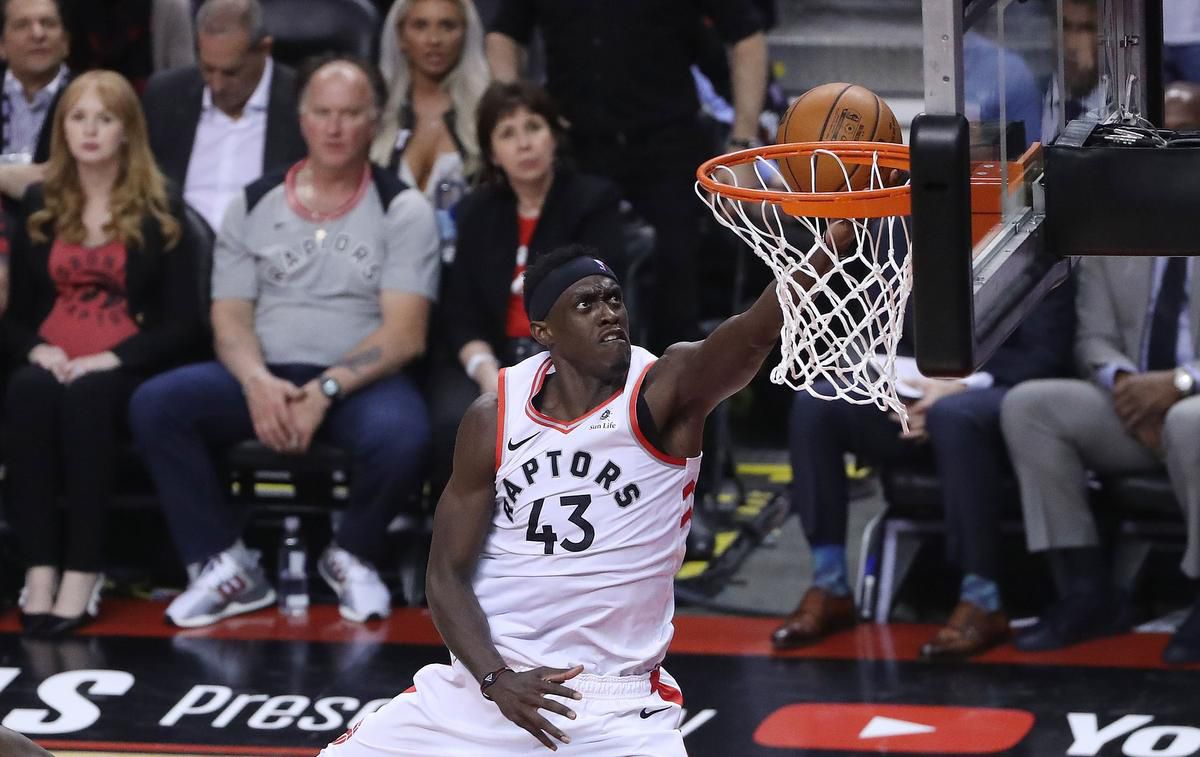 Lối chơi của Raptors khiến Steve Kerr thấy như đang đối đầu với một Warriors thứ 2 Lối chơi của Raptors khiến Steve Kerr thấy như đang đối đầu với một Warriors thứ 2